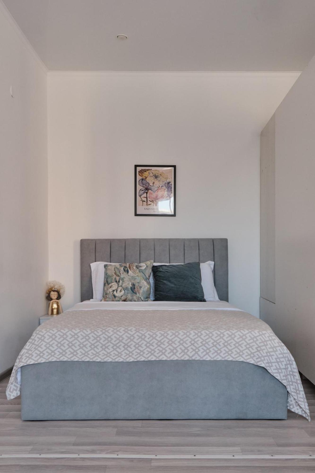 Seven City Apartments Semey Buitenkant foto