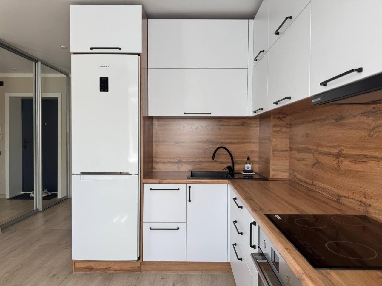 Seven City Apartments Semey Buitenkant foto