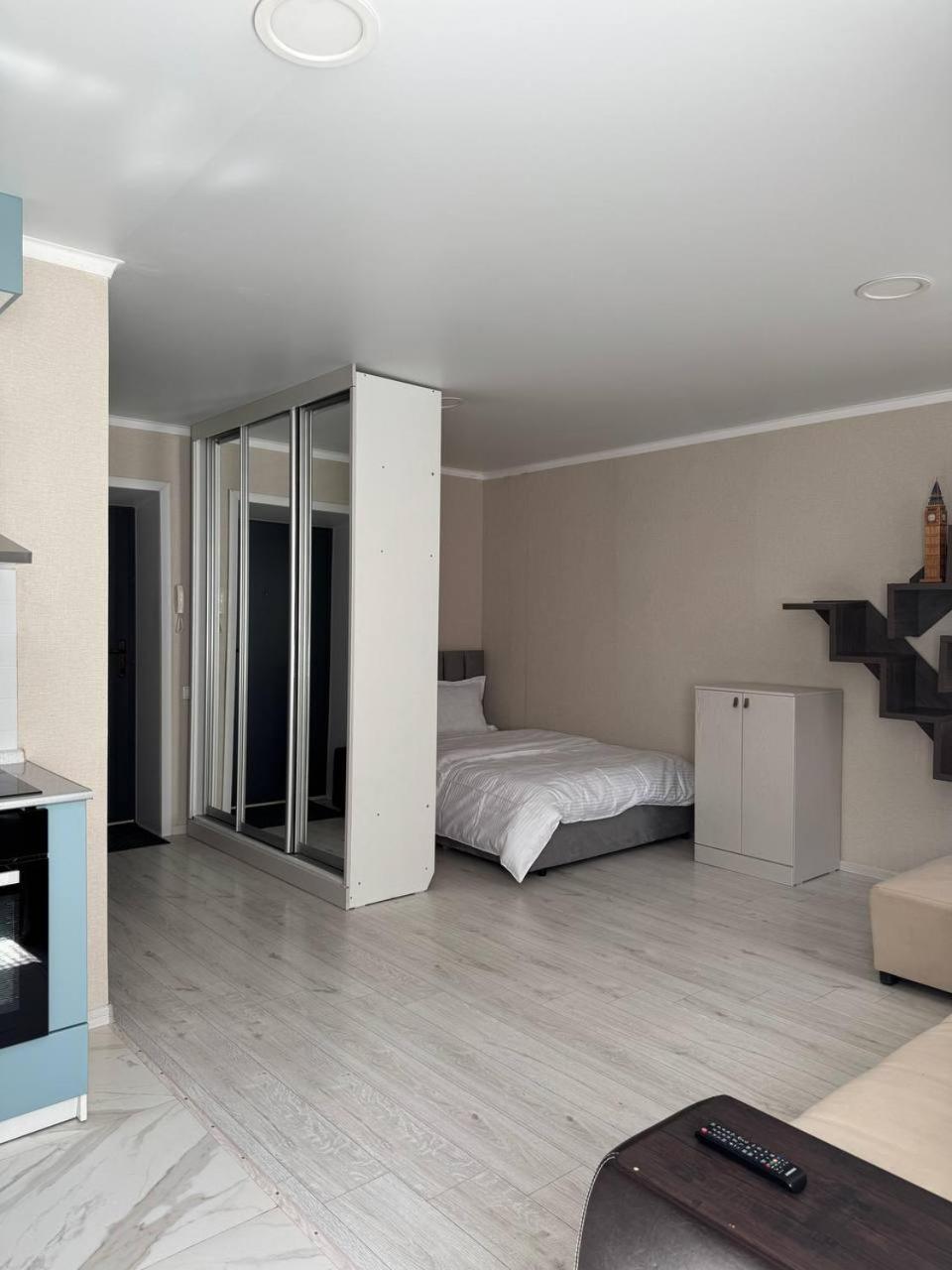 Seven City Apartments Semey Buitenkant foto
