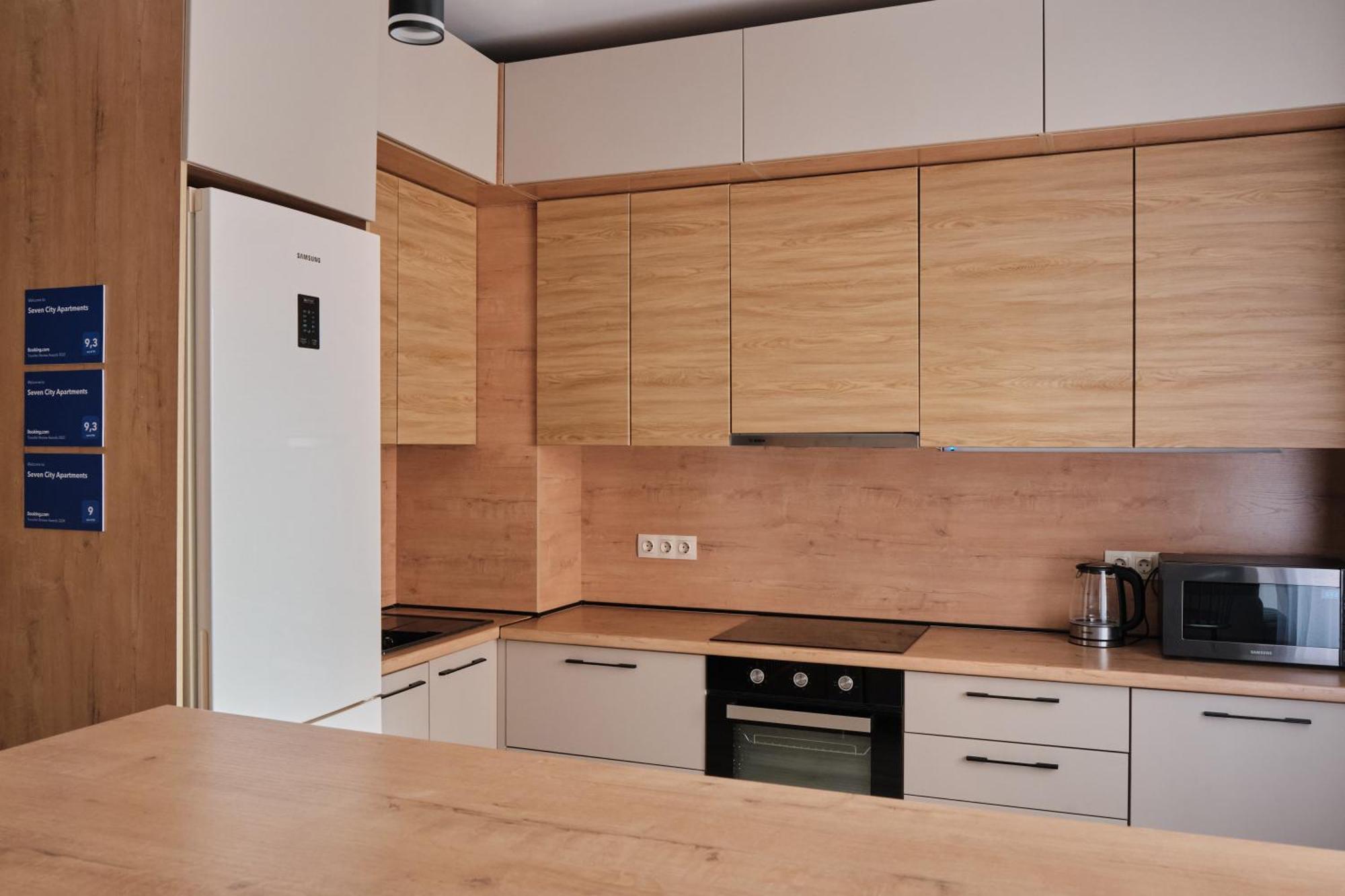 Seven City Apartments Semey Buitenkant foto