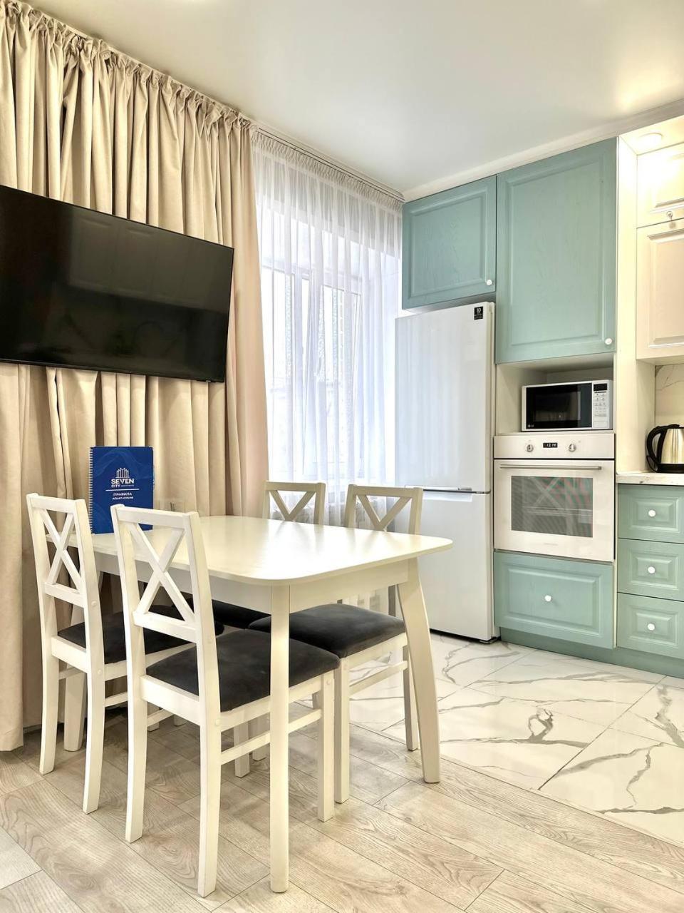 Seven City Apartments Semey Buitenkant foto